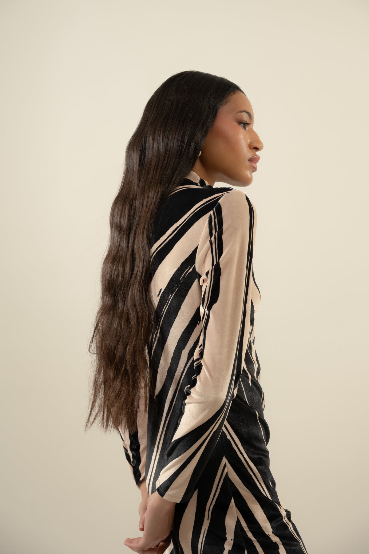 Thetis midi dress in velvet