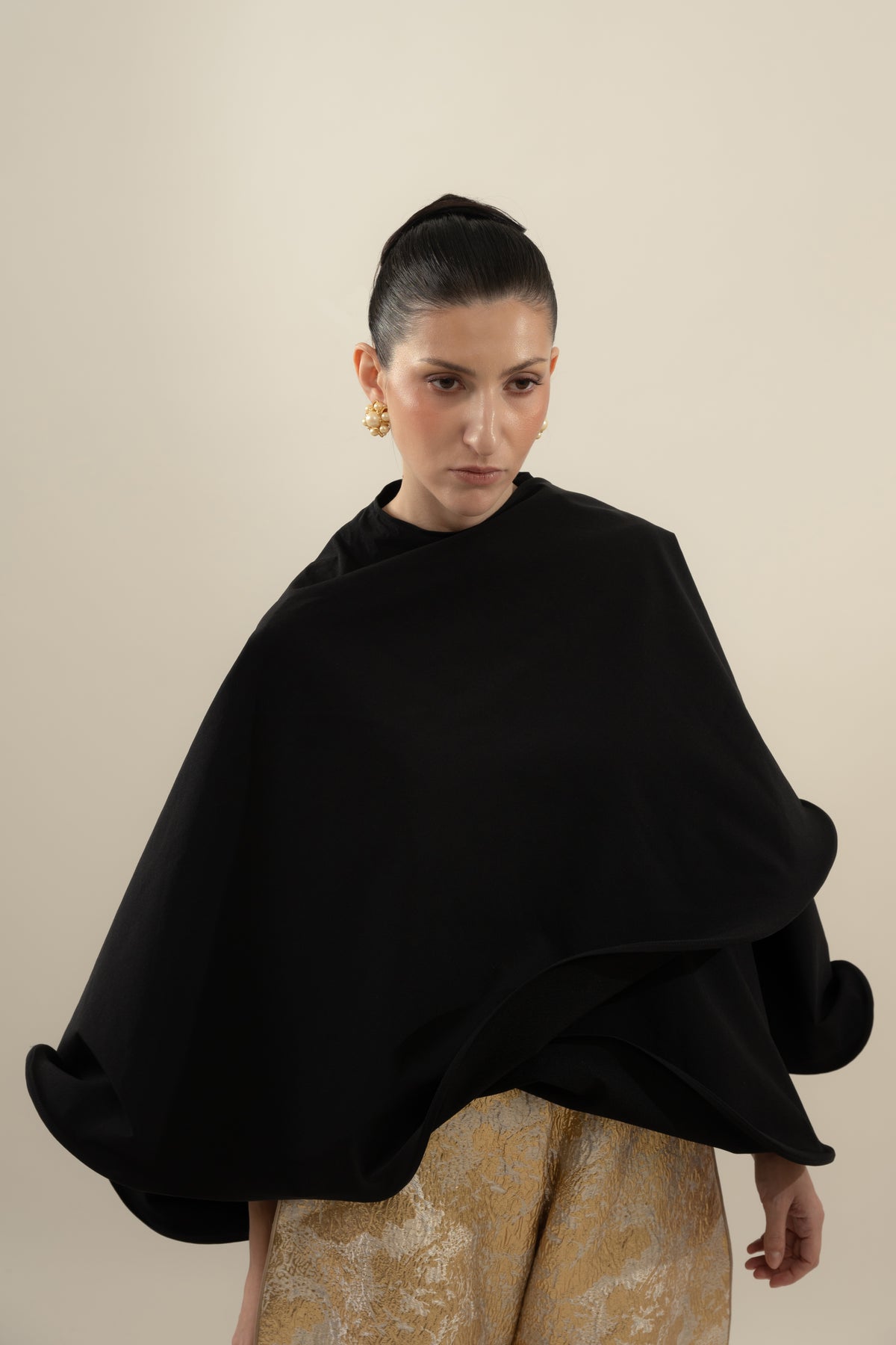 Stellar cape in Nylon