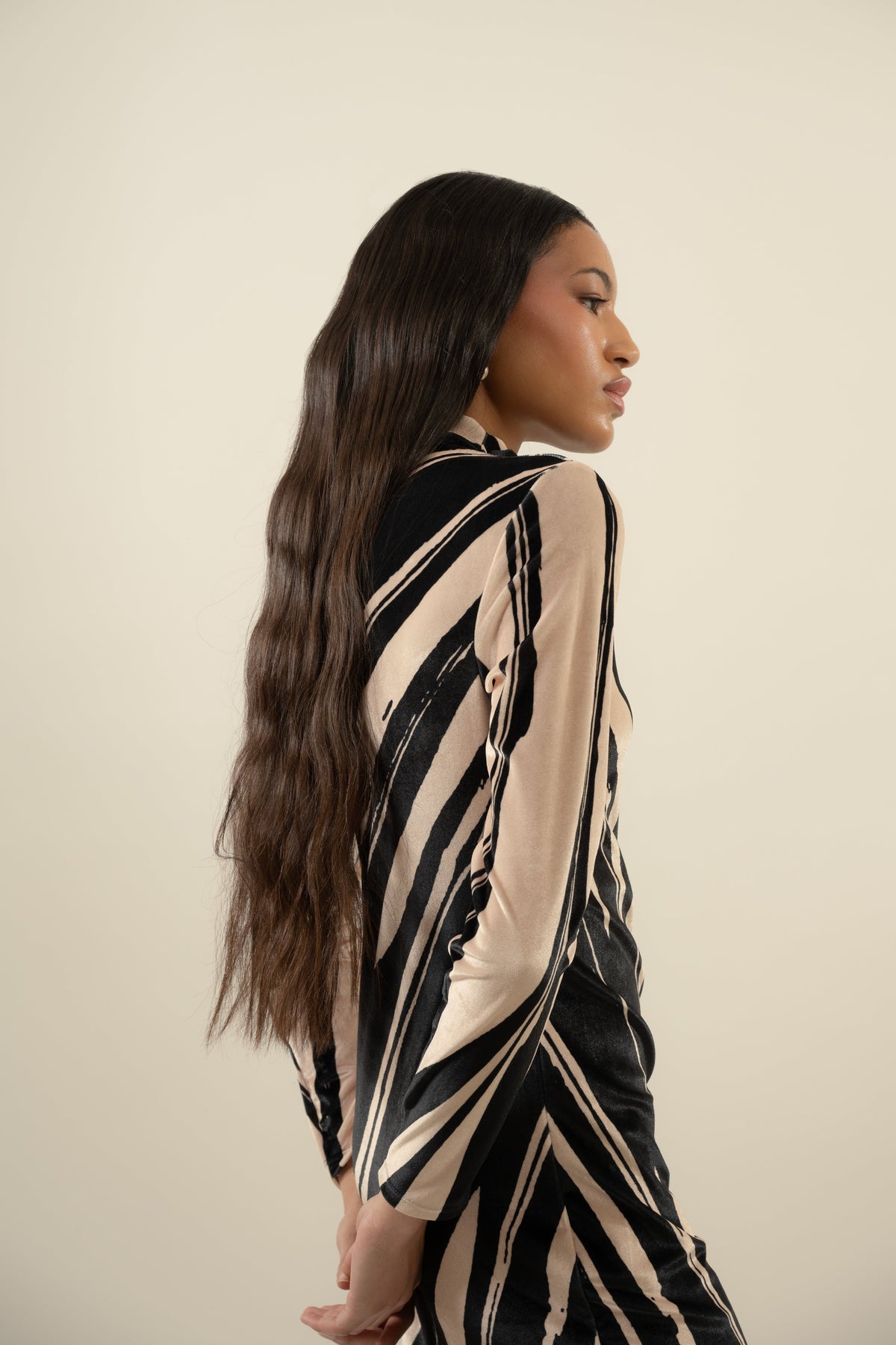 Thetis midi dress in velvet